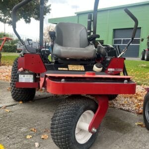 Toro Sand Pro 2040Z teniszpályafenntartó alapgép eszközökkel